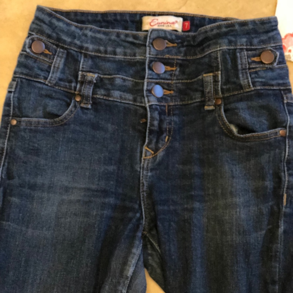 High waisted jeans